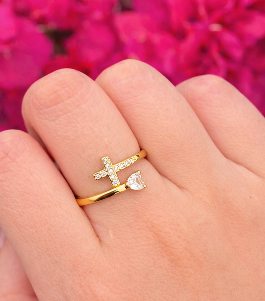 Anillo cruz con corazón chapa de oro