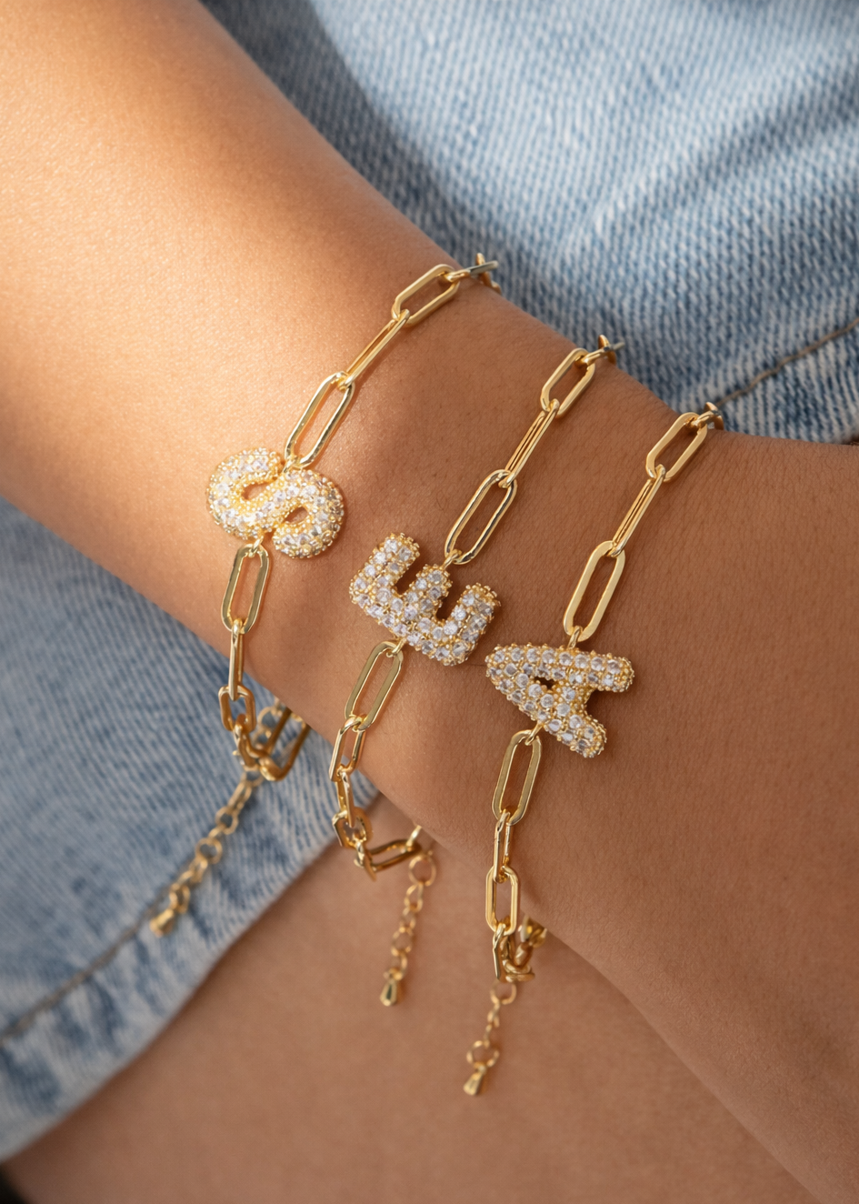 Pulseras inicial con zirconias cadena clip chapa de oro