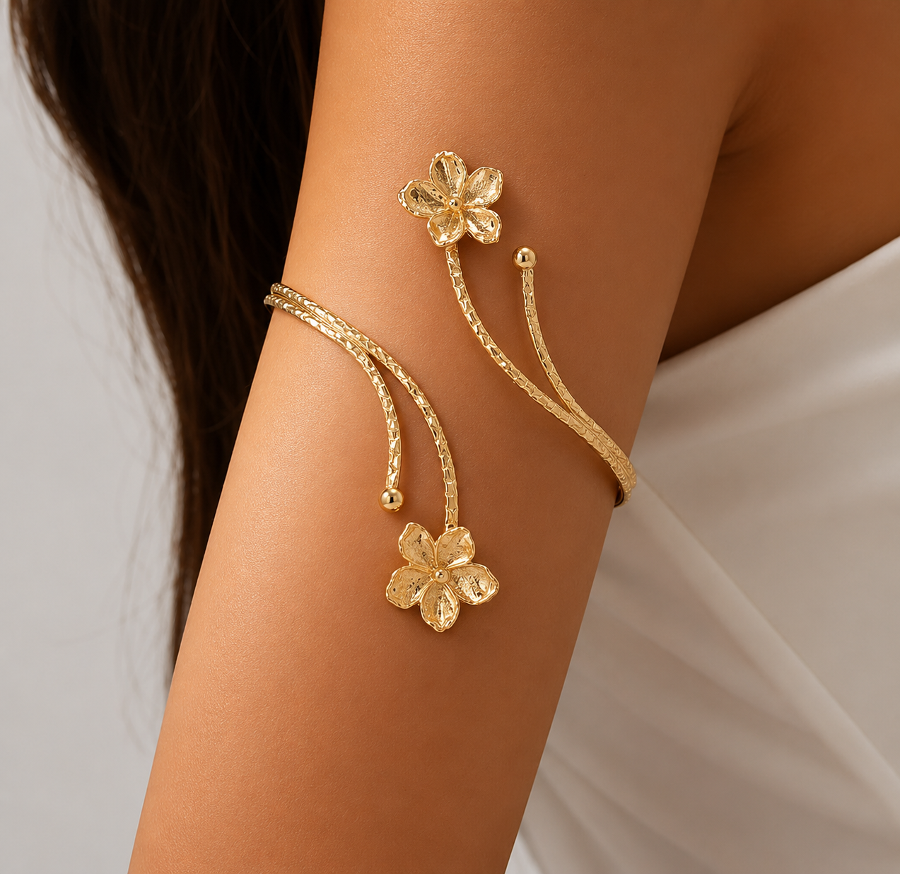 Brazalete para brazo floral chapa de oro