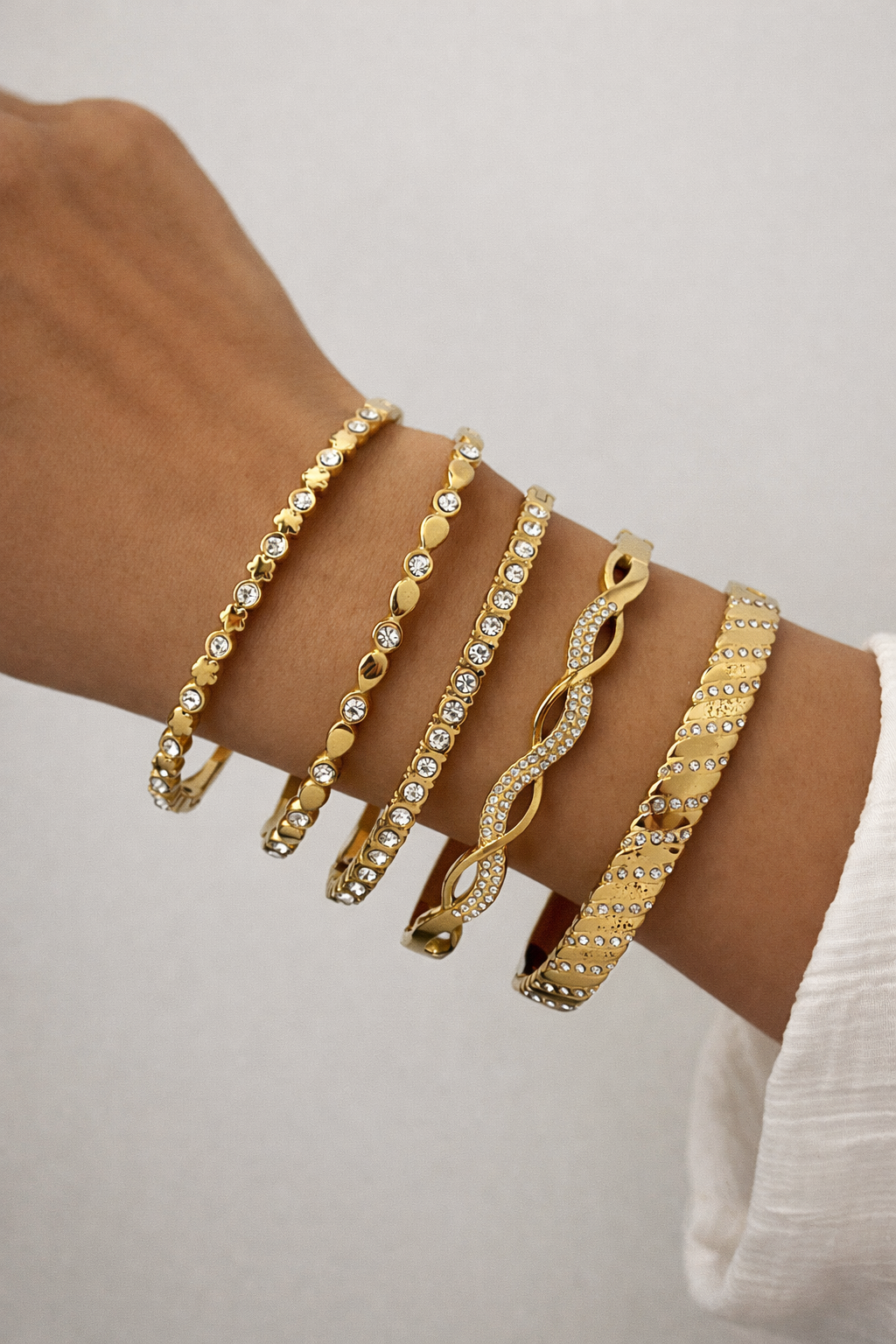 Pulsera esclava flores con zirconias alineadas acero inoxidable
