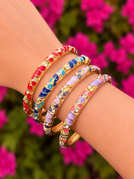 Brazaletes tipo bangle esmaltados bañado en oro