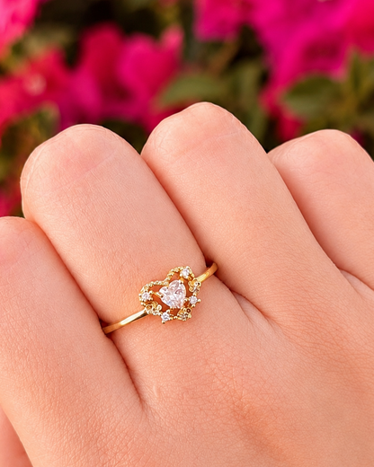 Anillo ajustable corazón solitario con zirconias chapa de oro