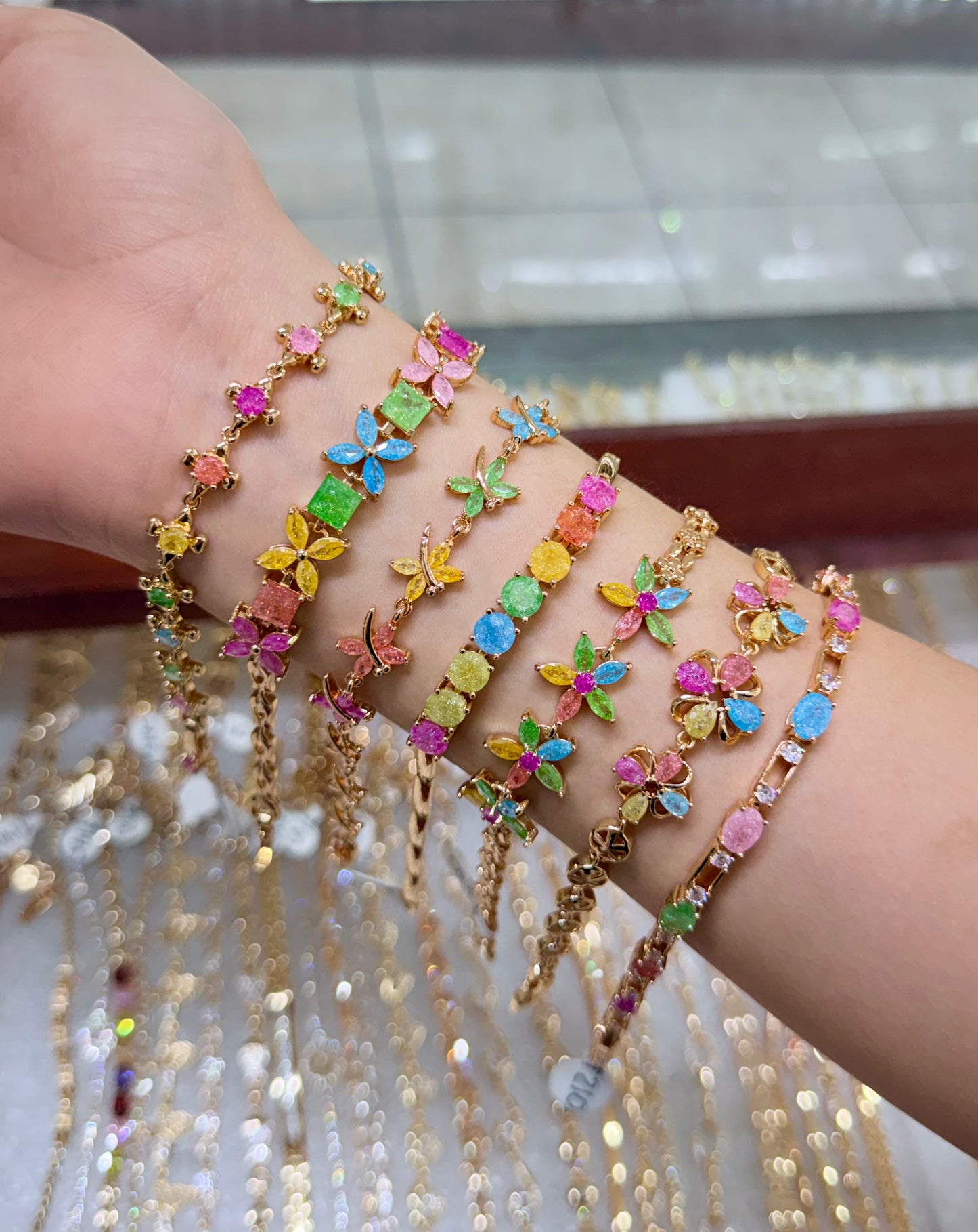 Pulseras en tonos pasteles baño de oro