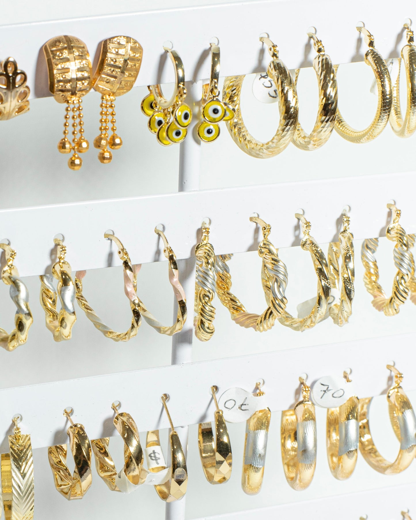 Aretes diferentes modelos de 60 pesos