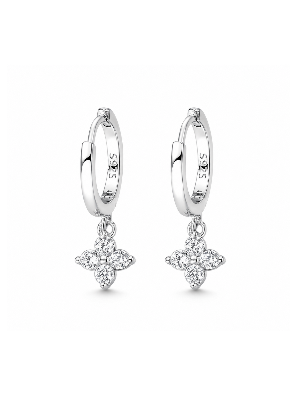 Aretes huggies trébol con circón plata 925